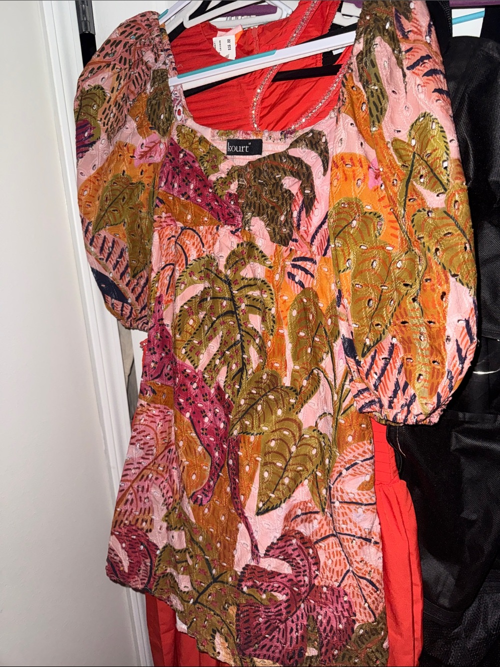 KOURT Tropical Leaf Print Puff Sleeve Top - Pink & Olive